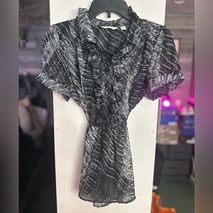 🎁 new york and company blouse